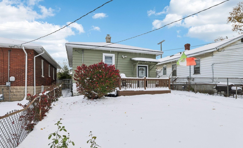 25-web-or-mls-W 41st Ave-S1211-025