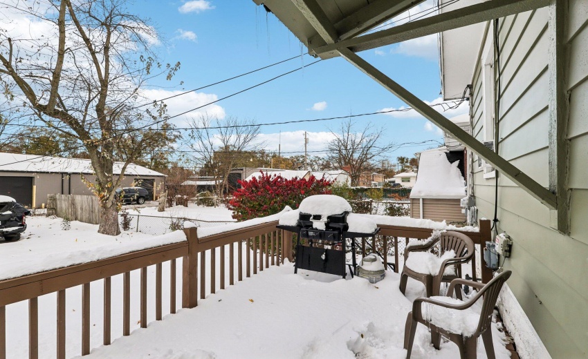 22-web-or-mls-W 41st Ave-S1211-022