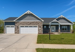 615 Debra Kay Drive, Lowell, Indiana, 3 Bedrooms Bedrooms, 7 Rooms Rooms,2 BathroomsBathrooms,Residential,For Sale,Debra Kay,NRA830755