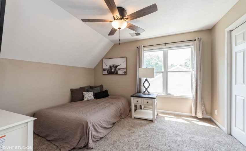 15_206ParkwoodDr_153_2ndBedroom_Large