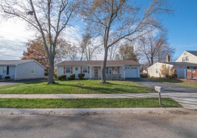 754 Governor Road, Valparaiso, Indiana, 3 Bedrooms Bedrooms, 6 Rooms Rooms,2 BathroomsBathrooms,Residential,For Sale,Governor,NRA830942