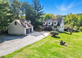 450 Greening Road, Chesterton, Indiana, 4 Bedrooms Bedrooms, 8 Rooms Rooms,3 BathroomsBathrooms,Residential,For Sale,Greening,NRA831010
