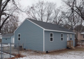 4124 Liverpool Road, Lake Station, Indiana, 3 Bedrooms Bedrooms, 6 Rooms Rooms,2 BathroomsBathrooms,Residential,For Sale,Liverpool,NRA831017