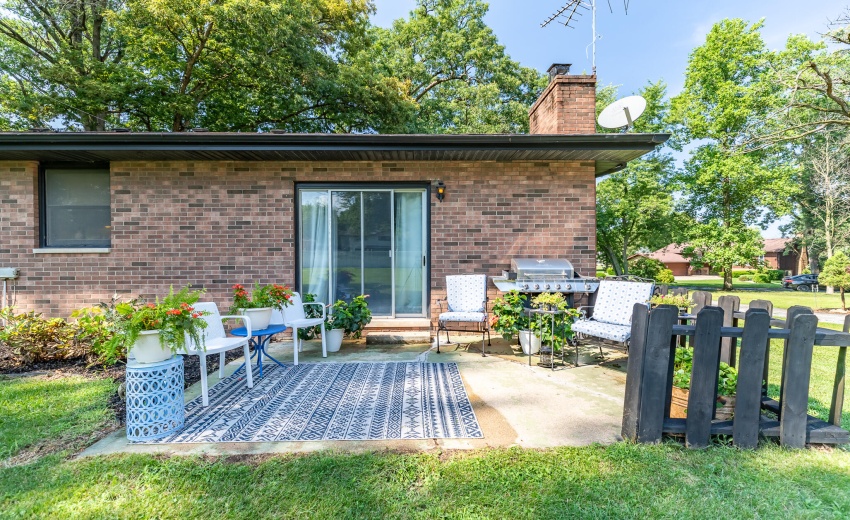 12077 W 94th Pl-9