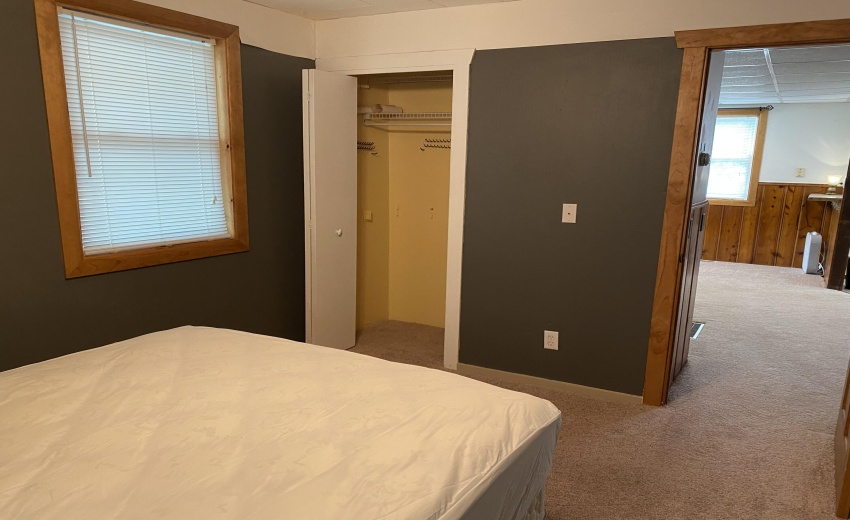 Main bedroom & closet