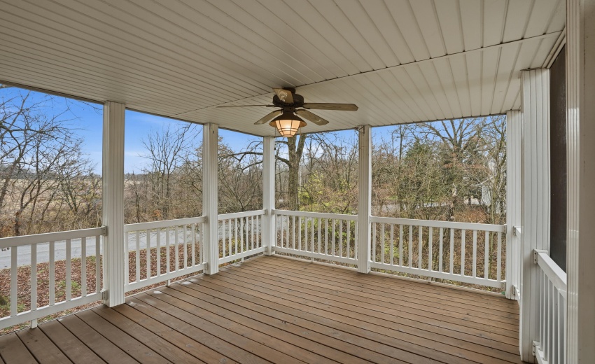 39 screened porch