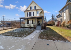 704 Lincolnway, Valparaiso, Indiana, 4 Bedrooms Bedrooms, ,2 BathroomsBathrooms,Residential Income,For Sale,Lincolnway,NRA818684