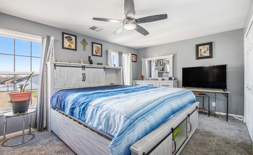 013_251128-682dearbornrd-16_769