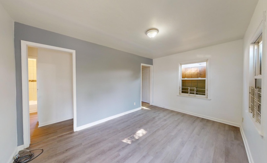 2537-Van-Buren-Pl-08262024_154132