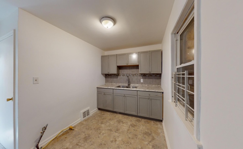 2537-Van-Buren-Pl-08262024_154530