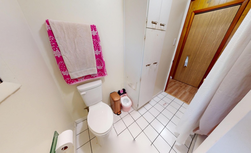 6832-Waveland-Ave-05302025_093708