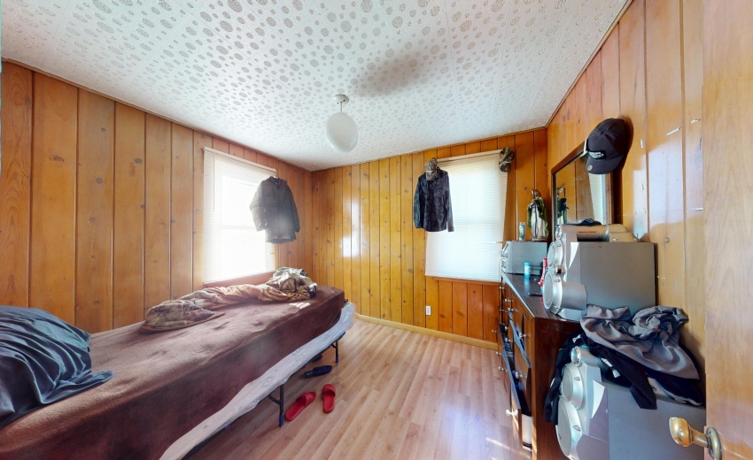 6832-Waveland-Ave-05302025_094630