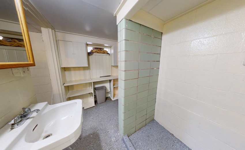 6832-Waveland-Ave-05302025_095426