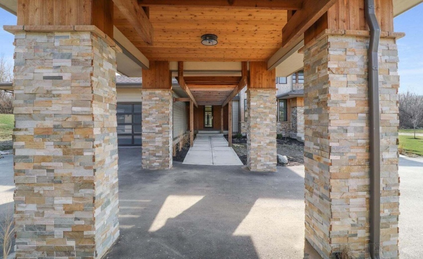Breezeway to detached garages