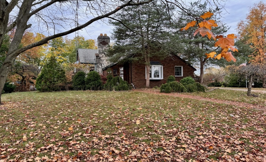 Clark 703 S. Main St. Knox