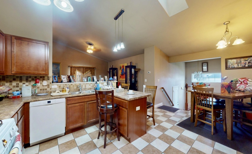 3782-W-70th-Pl-12022025_195453