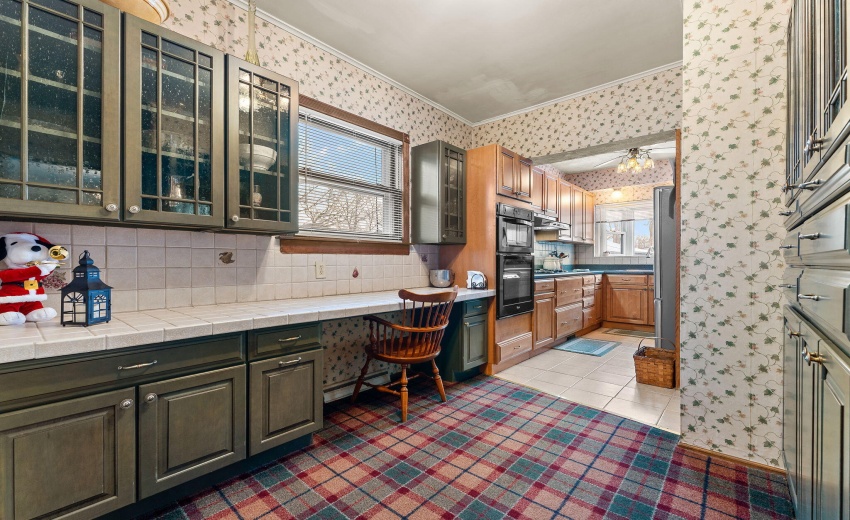 Kitchen Buffet Area
