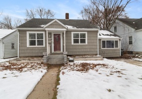 8834 Highland Street, Highland, Indiana, 2 Bedrooms Bedrooms, 6 Rooms Rooms,2 BathroomsBathrooms,Residential,For Sale,Highland,NRA831894