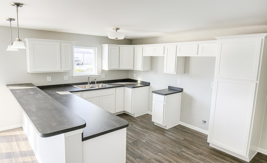 chat 1450  overhead kitchen