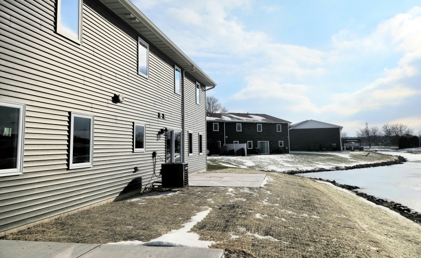 1450 n 1446 back view left