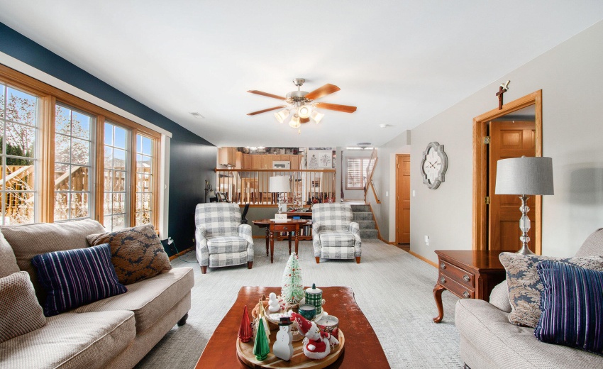 011_251215-10399pikest-20_402