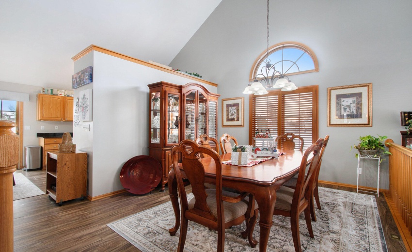 004_251215-10399pikest-06_842