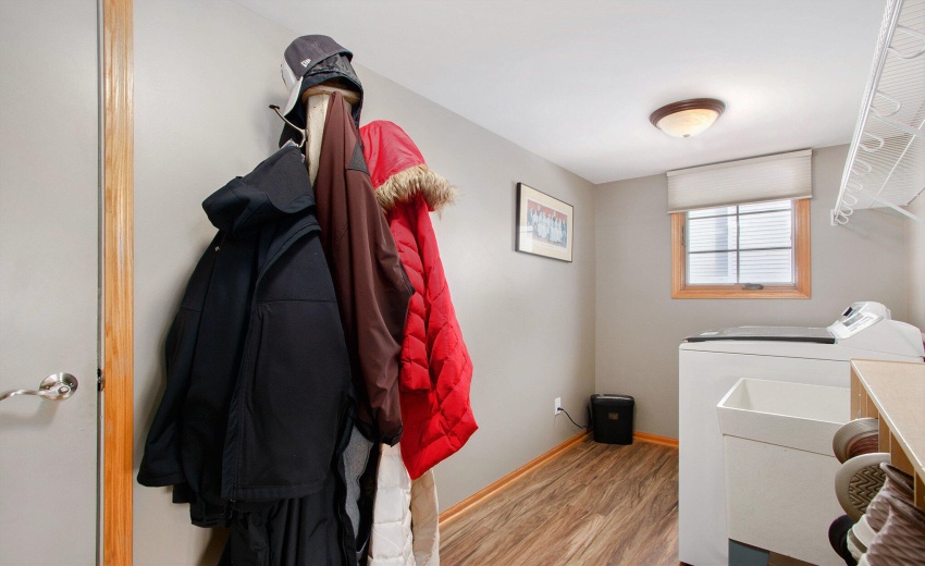 013_251215-10399pikest-22_384