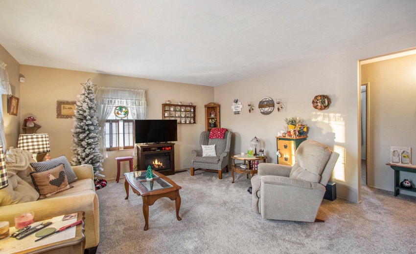 004_251208-washingtonparkblvd-32_575