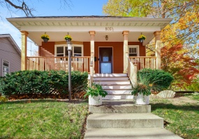 805 1/2 Napoleon Street, Valparaiso, Indiana, 2 Bedrooms Bedrooms, 5 Rooms Rooms,1 BathroomBathrooms,Residential,For Sale,Napoleon,NRA830537