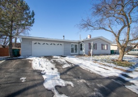 536 Riviera Road, Valparaiso, Indiana, 3 Bedrooms Bedrooms, 7 Rooms Rooms,2 BathroomsBathrooms,Residential,For Sale,Riviera,NRA832056 536 Riviera Road, Valparaiso, Indiana, 3 Bedrooms Bedrooms, 7 Rooms Rooms,2 BathroomsBathrooms,Residential,For Sale,Riviera,NRA832056
