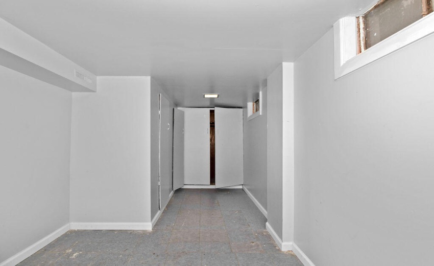 DBC1DED7-DA41-4875-963E-945B4B4AFB8F