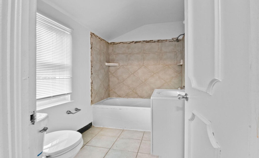 CBB3BBFC-414B-47D0-9D17-EA8A7B1E929B