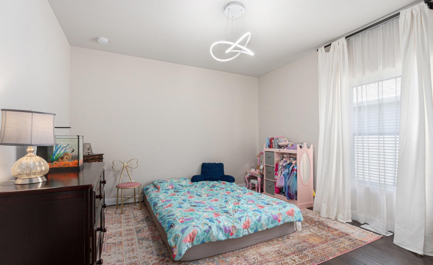 019_250714-15026drummondst-27_41