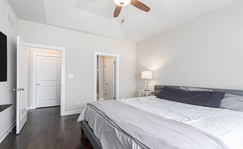 016_250714-15026drummondst-34_565