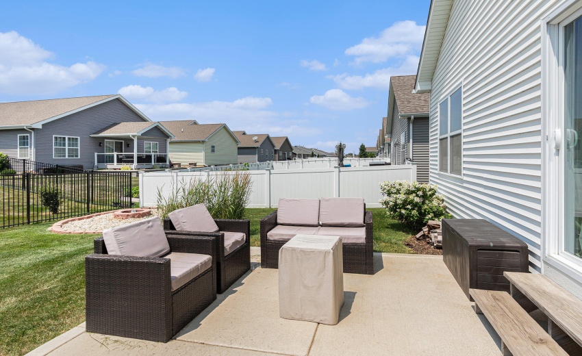 021_250714-15026drummondst-39_90