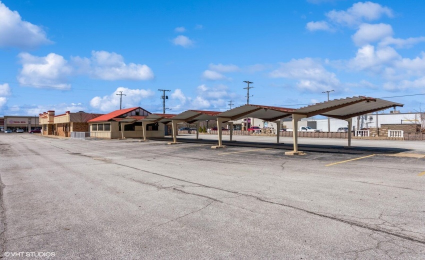 01_3940FranklinSt_2002_Large