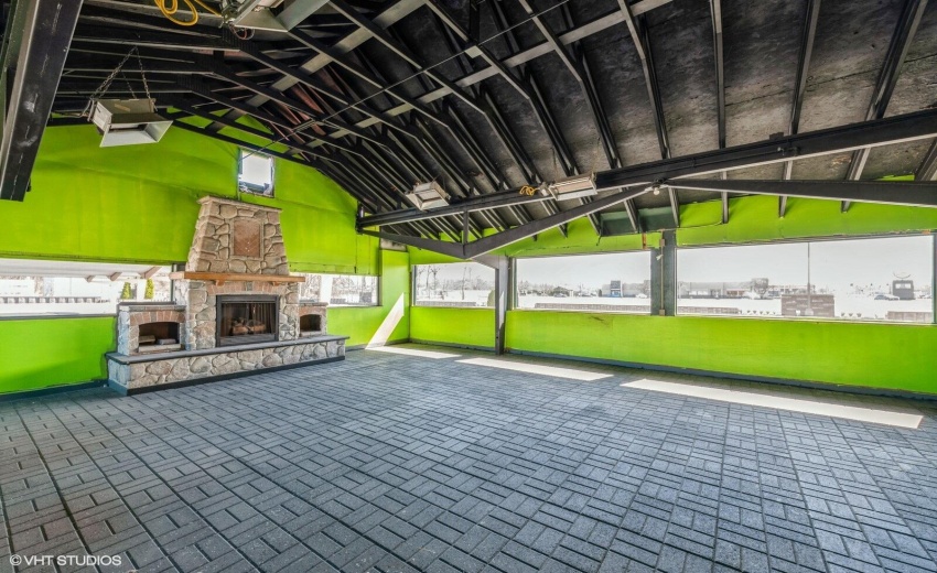 09_3940FranklinSt_2015_Large