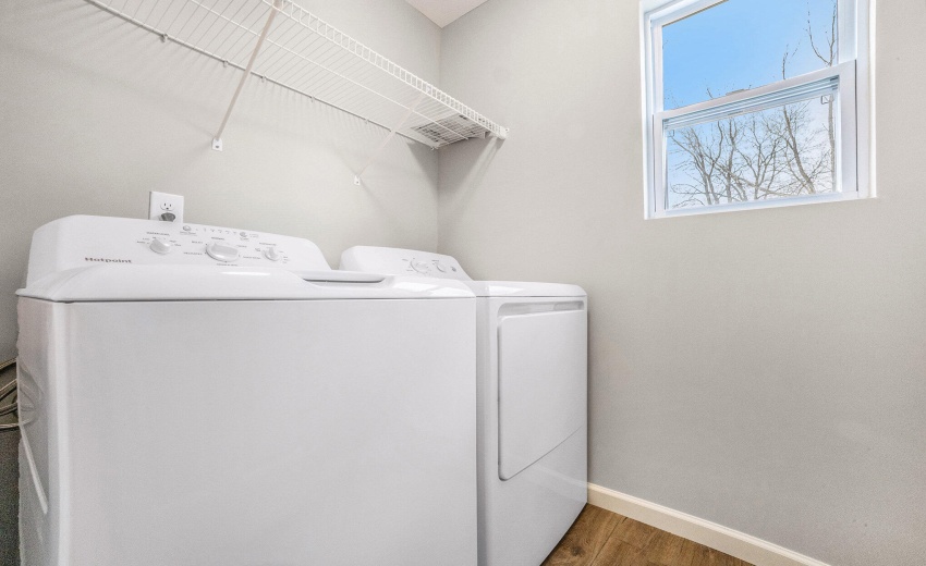 7-TBR028-i1880-Laundry