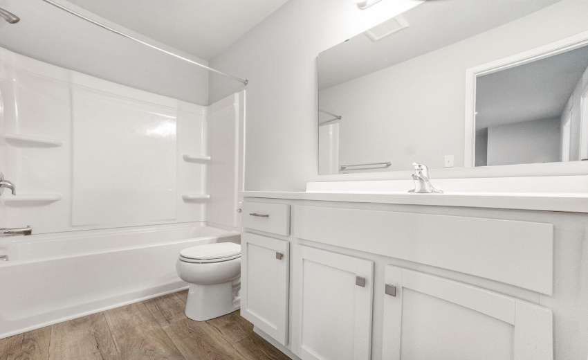 24-TBR028-i1880-Bath