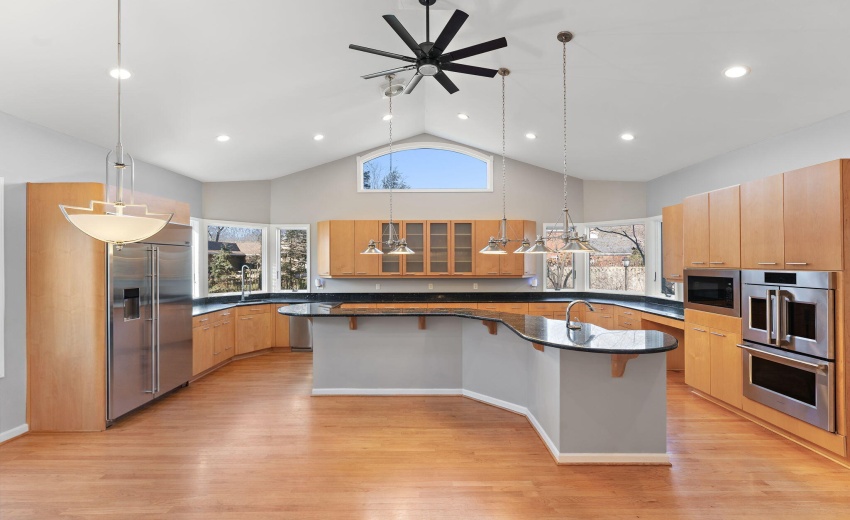 73-web-or-mls-Remove kitchen table -1