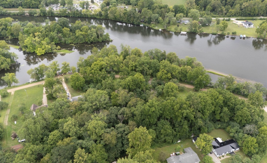 Buildable Lot & Island