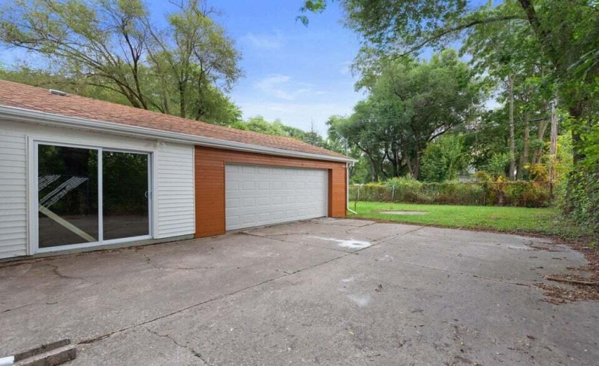 20250926231647009062000000-o