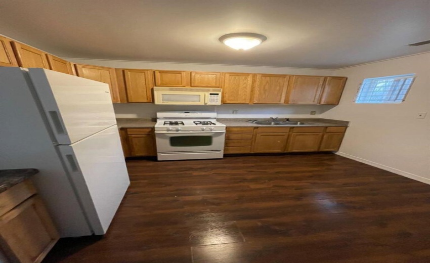 1832 Central Kitchen Pic