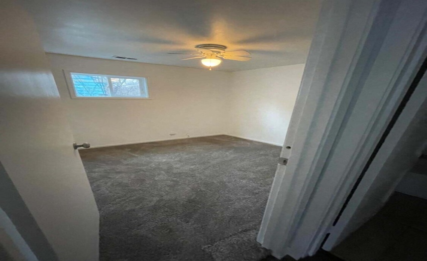 1832 Central Bedroom 2 pic