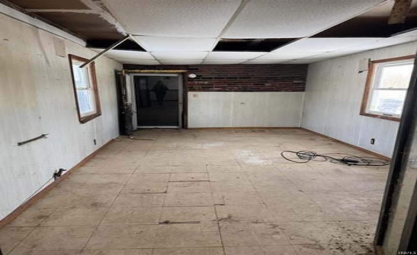 Dining / Breezeway area