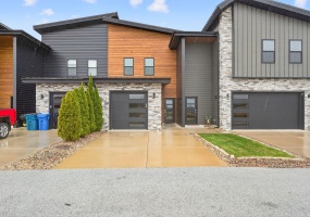 347 Sawgrass Drive, Crown Point, Indiana, 2 Bedrooms Bedrooms, 5 Rooms Rooms,3 BathroomsBathrooms,Residential,For Sale,Sawgrass,NRA832673