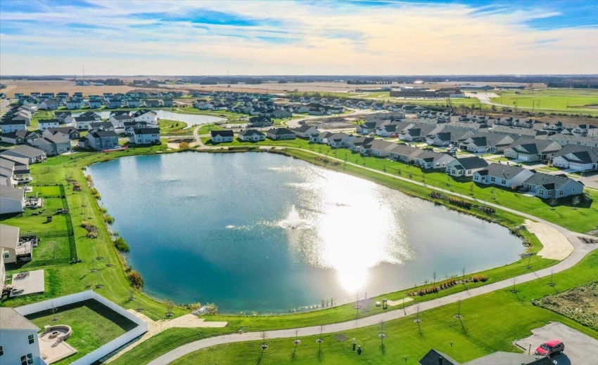 Community Ponds & Walking Paths