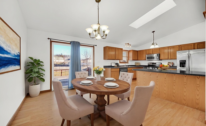 DSC06821 - Dining Room - Standard - 26