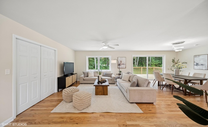 03_9102WValleyCt_2002_MRED_2000x1333