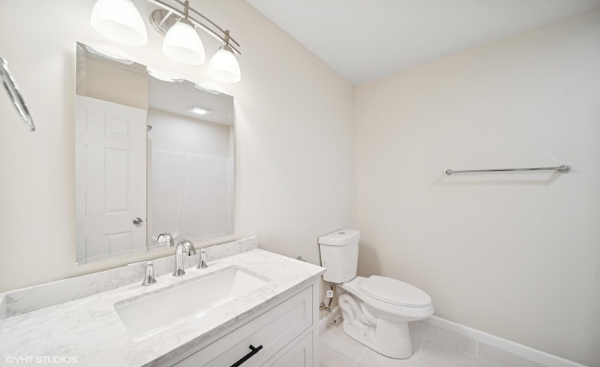 21_9102WValleyCt_2020_MRED_2000x1333